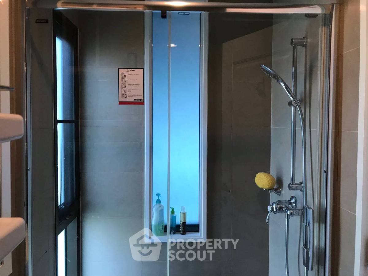 picture 1-BR Condo at Condolette Dwell Sukhumvit 26 near BTS Phrom Phong (ID 824252) - 2/5
