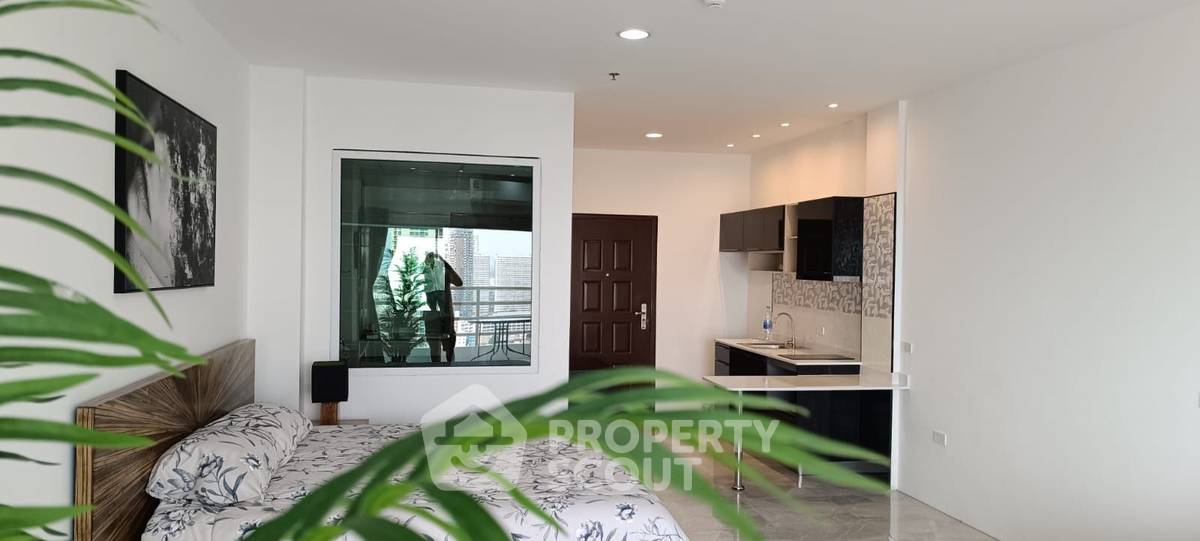 picture 1-BR Condo at View Talay 8 Condominium Jomtien close to Jomtien Beach (ID 2105022) - 3/13