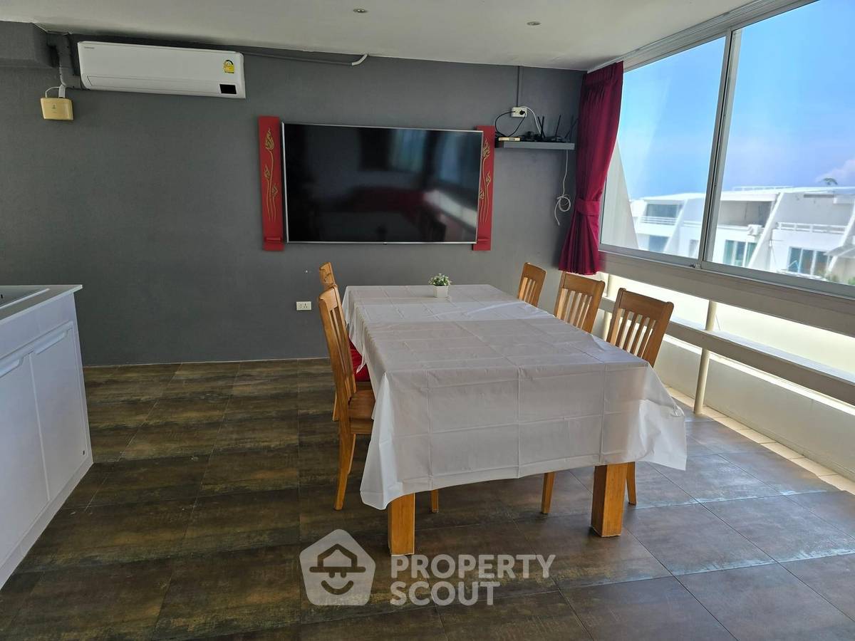 picture 4-BR Condo at Chom Talay Resort Condominium close to Pattaya (ID 1885768) - 12/30