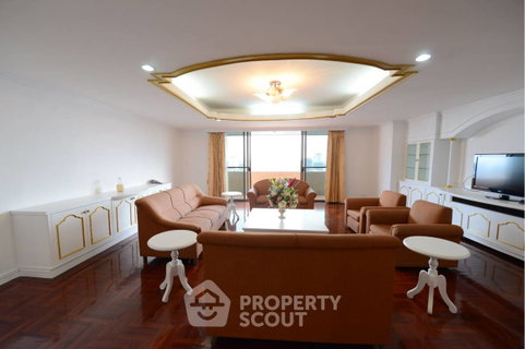 รูปภาพ 3-BR Condo at Oriental Towers Condominium near BTS Ekkamai (ID 510846)