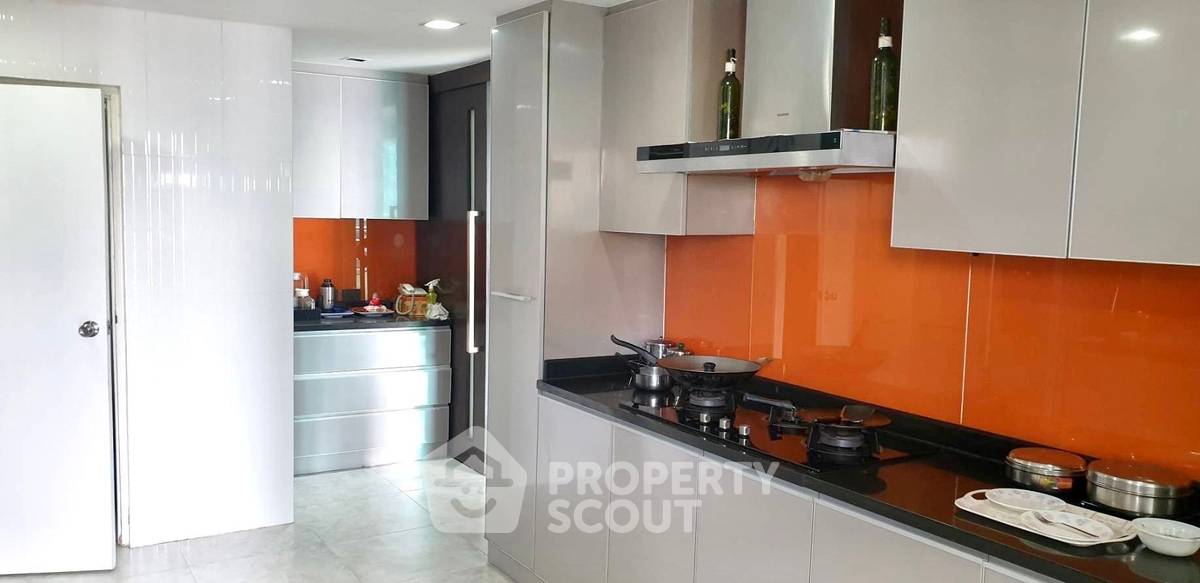 picture 4-BR Condo at Wattana Heights near MRT Sukhumvit (ID 1545873) - 5/9