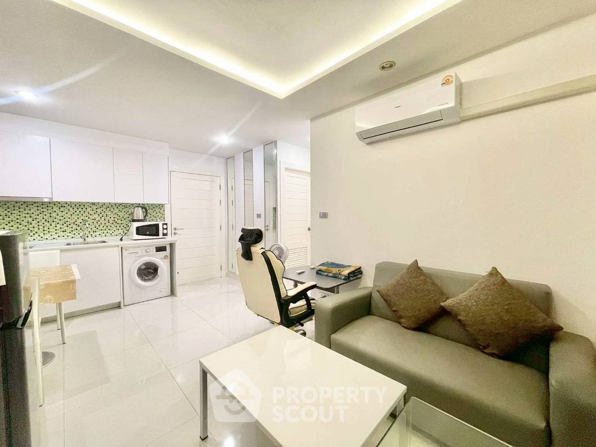 picture 1-BR Condo at Amazon Residence Pattaya Condominiums close to Pattaya (ID 2094354) - 1/16
