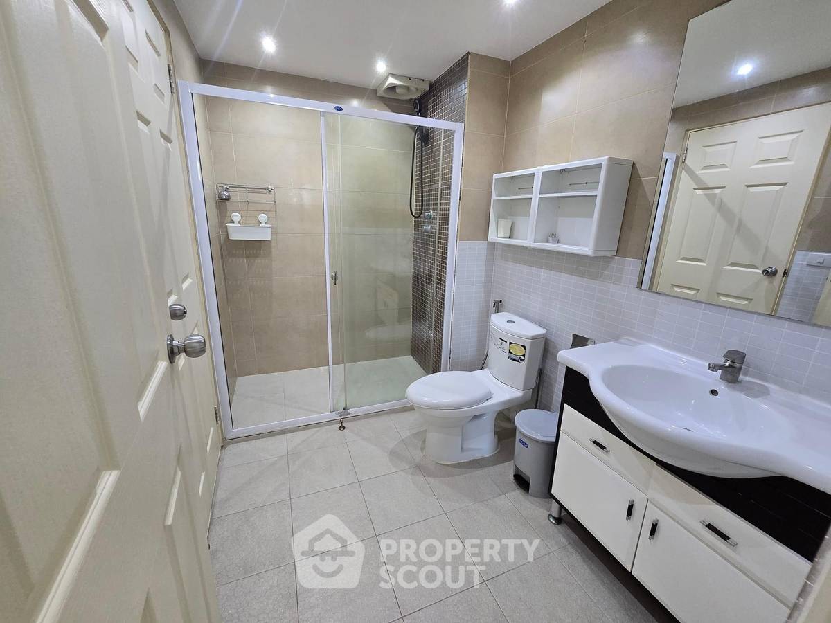 picture 4-BR Condo at Chom Talay Resort Condominium close to Pattaya (ID 1885768) - 18/30