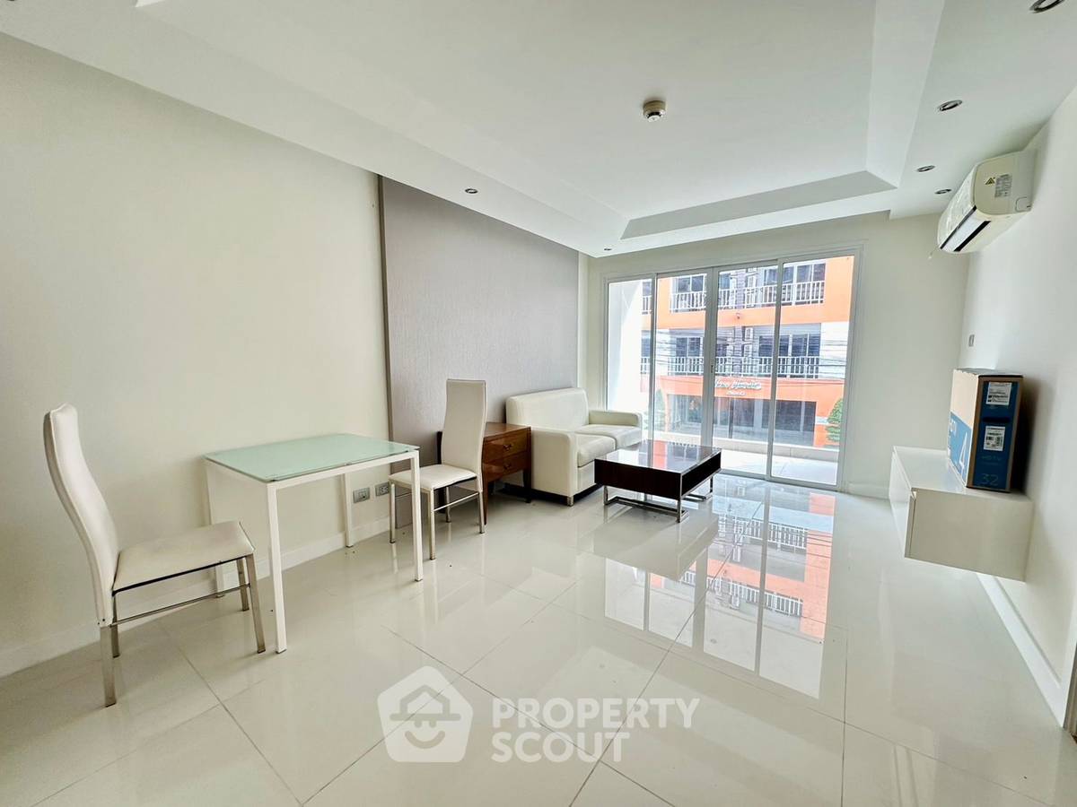 รูป คอนโด 1-ห้องนอน ที่ ซันเซท บูเลอวาร์ด เรสซิเด้นซ์ 2 ใกล้ ถนนพระตำหนัก พัทยา (ID 1450953) - รูปที่ 1/15