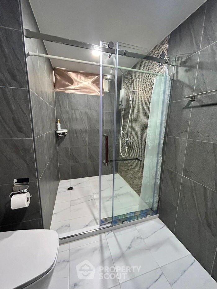 picture 2-BR Condo at Wittayu Complex near BTS Phloen Chit (ID 997267) - 6/15