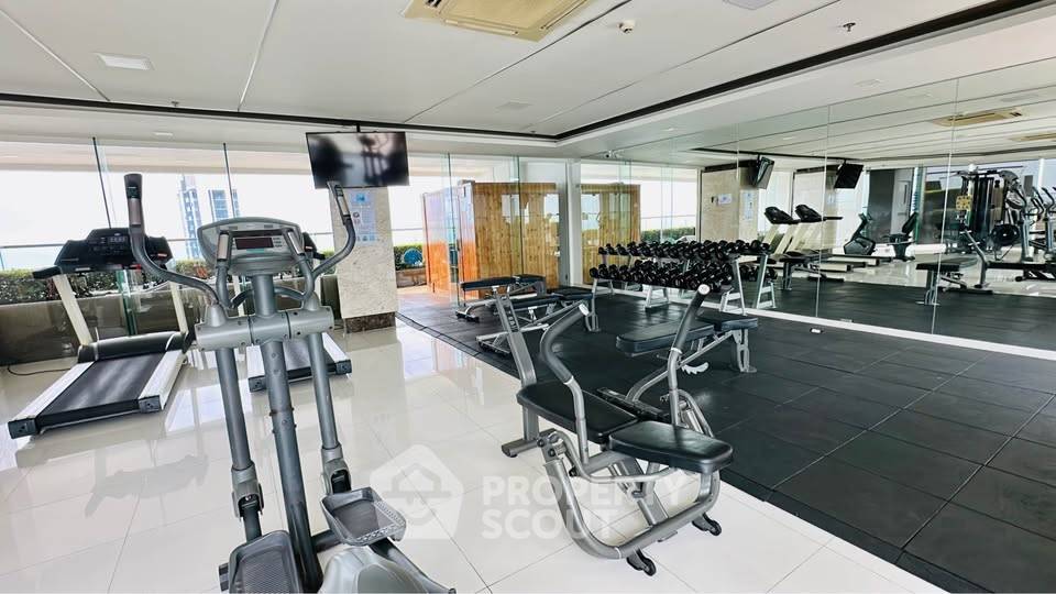 picture 1-BR Condo at The Peak Towers close to Phratamnak (ID 2144364) - 12/14