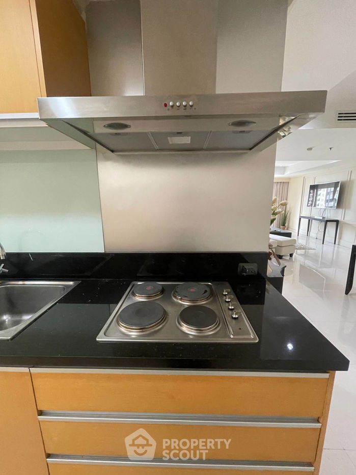 picture 2-BR Condo at The Oleander near BTS Nana (ID 2139854) - 21/25