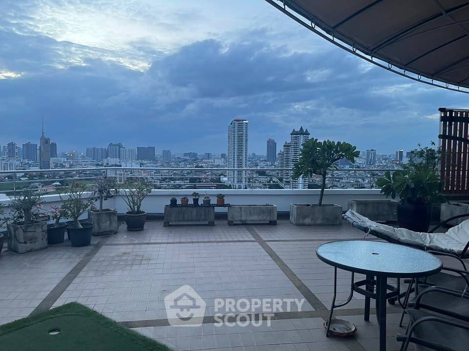 รูป คอนโด 4-ห้องนอน ที่ ริเวอร์ เฮเว่น เจริญกรุง คอนโดมิเนียม ใน บางคอแหลม (ID 2140911) - รูปที่ 1/16