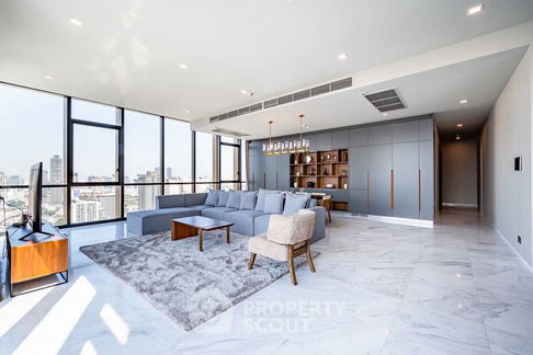 3-BR Condo at The Monument Thonglo close to Thong Lo (ID 2093703)