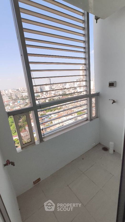 picture 1-BR Condo at Q House Sathorn near BTS Krung Thon Buri (ID 1092859) - 10/10