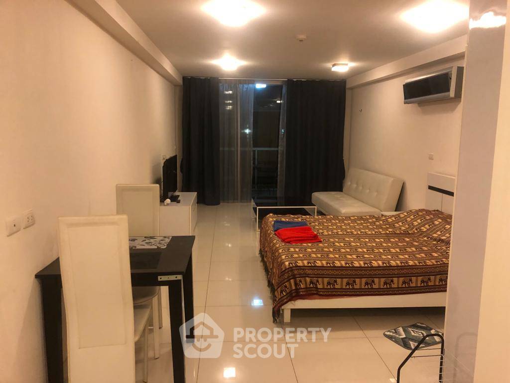 picture Studio Condo at Park Royal 2 Pratumnak near Phratamnak (ID 1145956) - 1/10