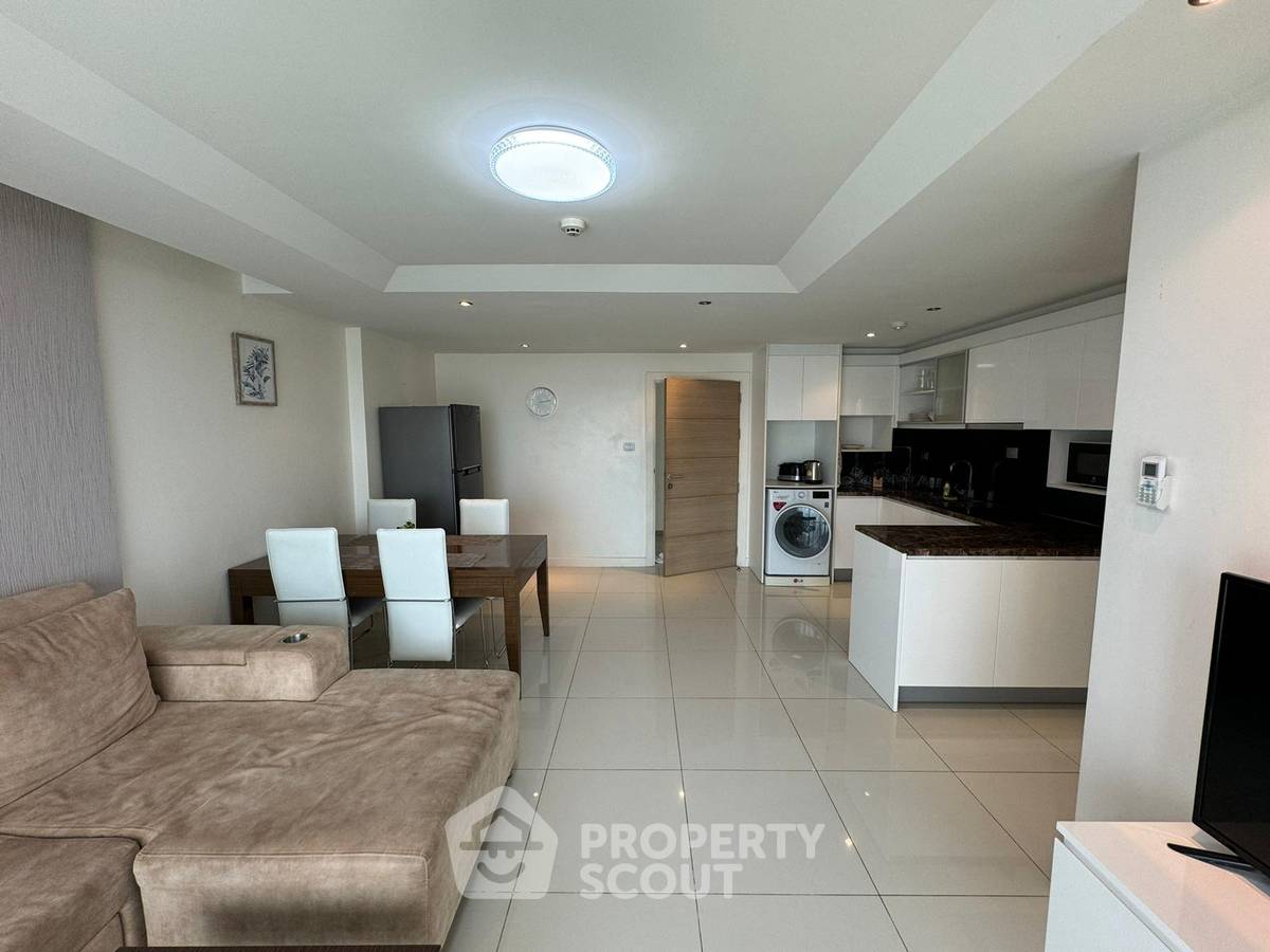picture 2-BR Condo at Sunset Boulevard Residence 2 close to Phratamnak (ID 2056108) - 3/30