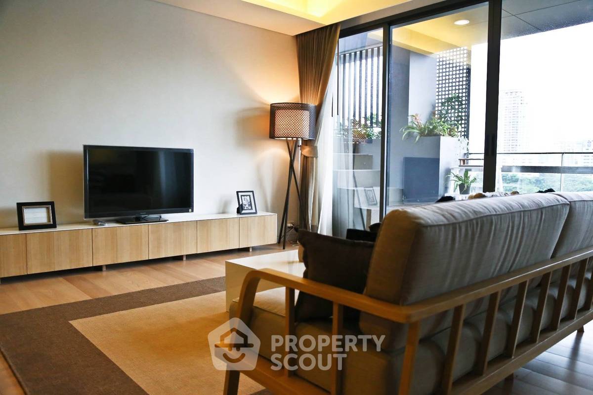 picture 2-BR Condo at Siamese Gioia near MRT Phetchaburi (ID 759652) - 1/13