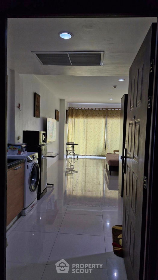 picture Studio Condo at View Talay 8 Condominium Jomtien close to Jomtien Beach (ID 1855869) - 11/17