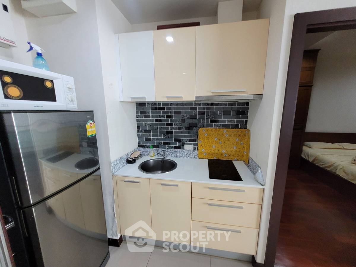 picture 1-BR Condo at The Prime11 Sukhumvit Condominium near BTS Nana (ID 187816) - 11/12