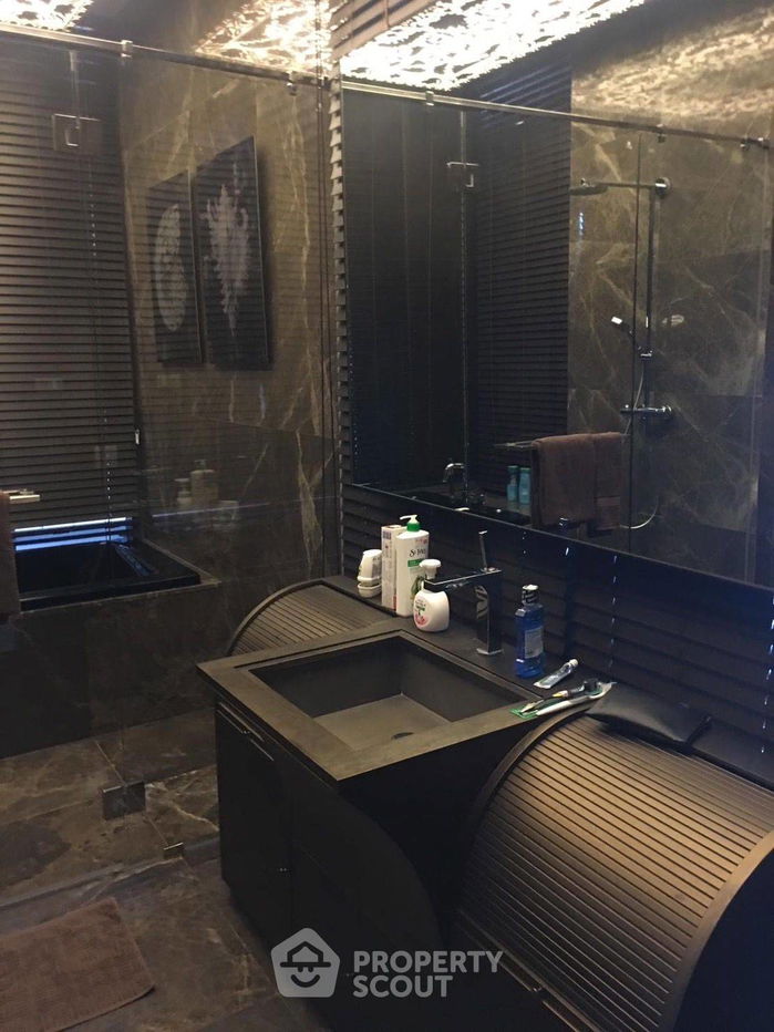 picture 3-BR Condo at Hyde Sukhumvit 13 Condominium near BTS Nana (ID 1479772) - 12/37