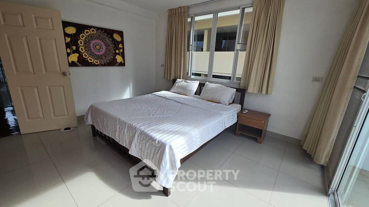 picture 4-BR Condo at Chom Talay Resort Condominium close to Pattaya (ID 1885768) - 20/30