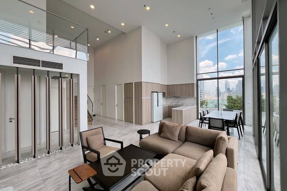 picture 3-BR Condo at Siamese Surawong near MRT Sam Yan (ID 347705) - 2/5
