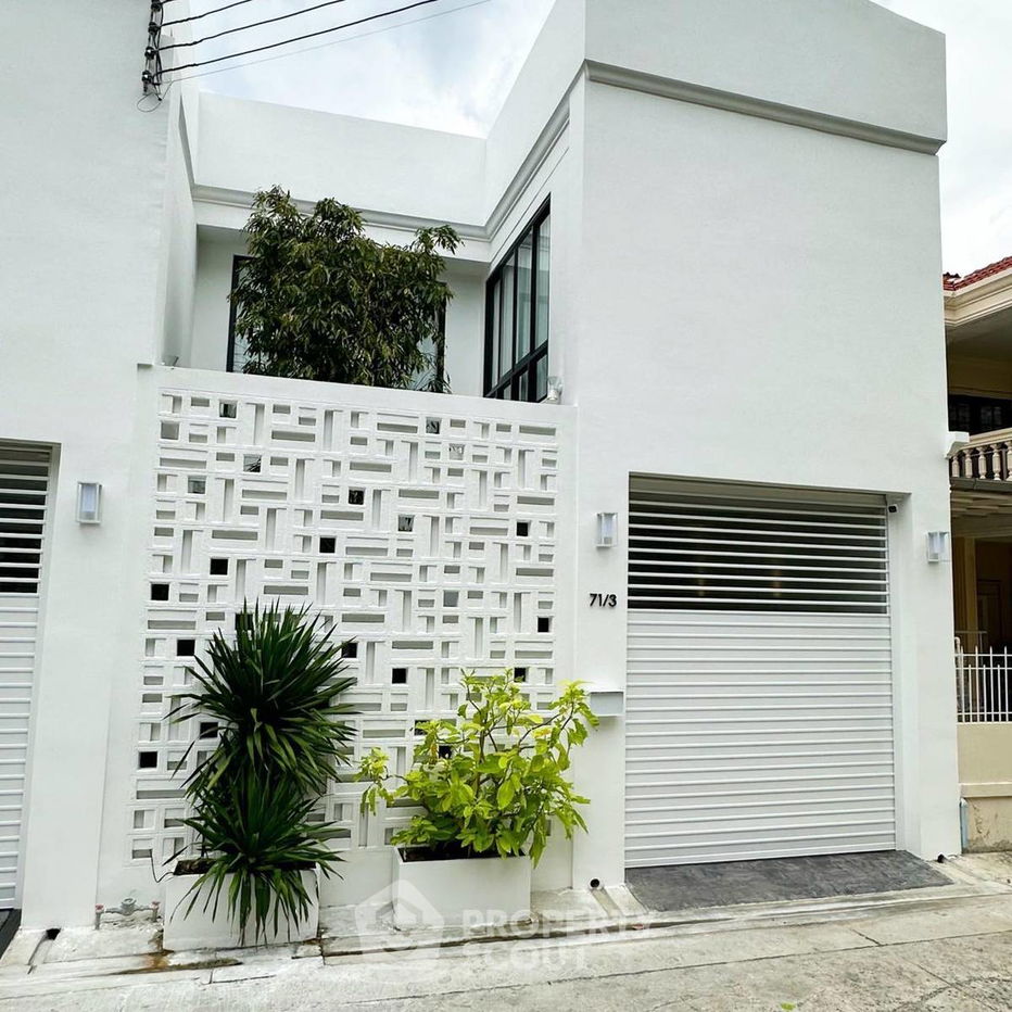รูป ทาวน์เฮาท์ 4-ห้องนอน ใน พระโขนงเหนือ (ID 2188890) - รูปที่ 1/15