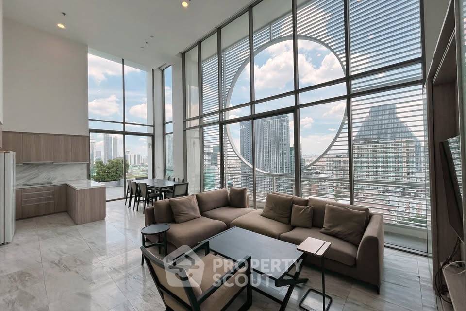 picture 3-BR Condo at Siamese Surawong near MRT Sam Yan (ID 347705) - 1/5