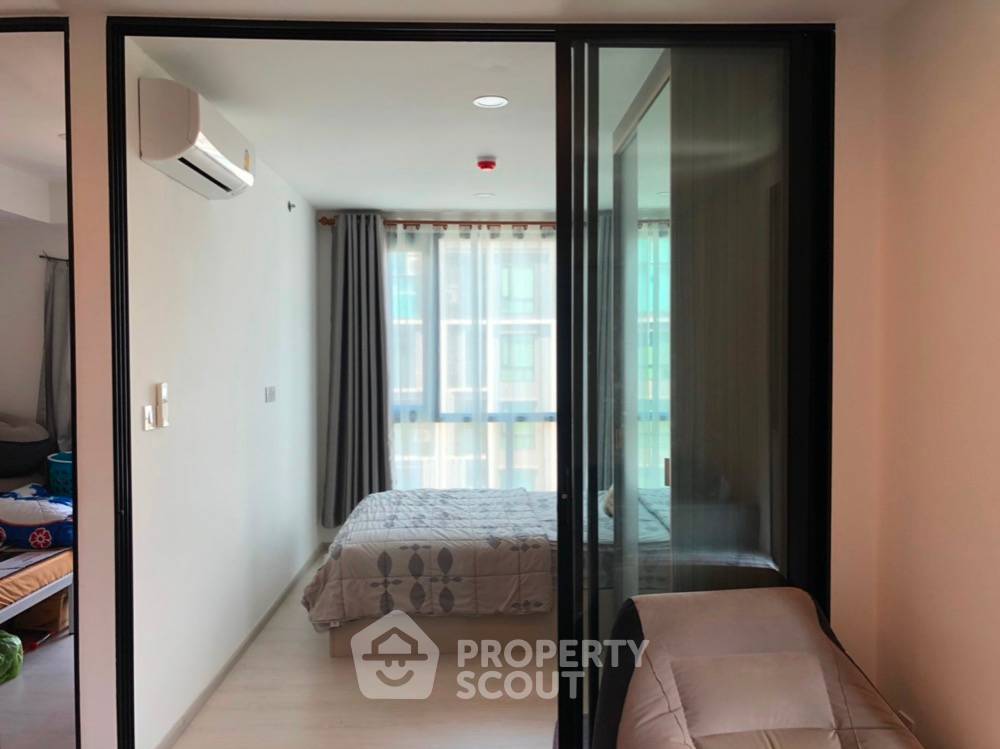 picture 1-BR Condo at Knightsbridge Phaholyothin Interchange in Anusawari (ID 436627) - 3/5