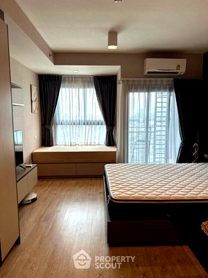 Condos for rent : 1-BR Condo at Ideo Sathorn-Wongwian Yai near BTS Wongwian Yai (ID 1675562)
