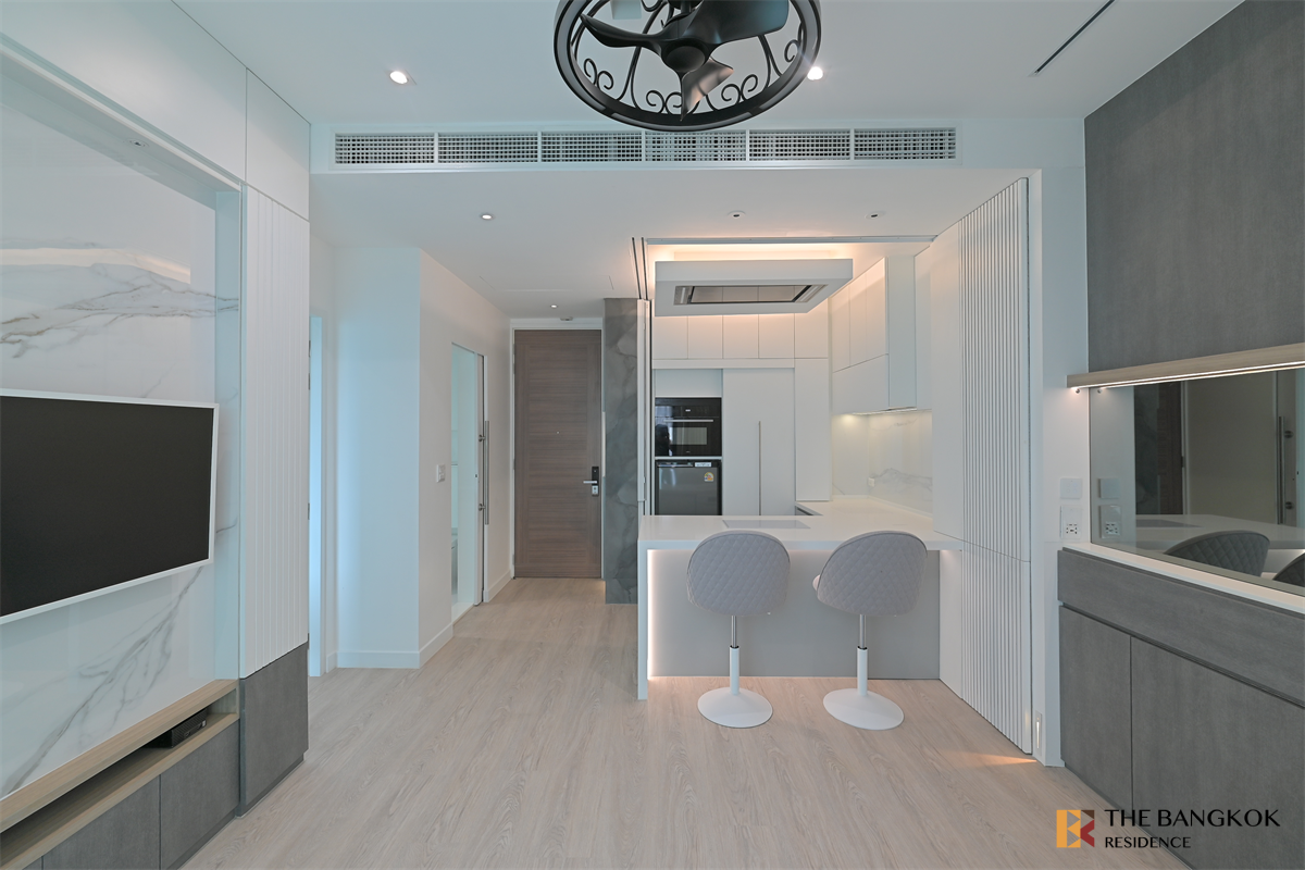 รูป ยูนิต Luxury หรูหราแบบไม่ต้องรอ คิว คอนโด อโศก ใกล้ MRT สถานีเพชรบุรี - รูปที่ 1/10