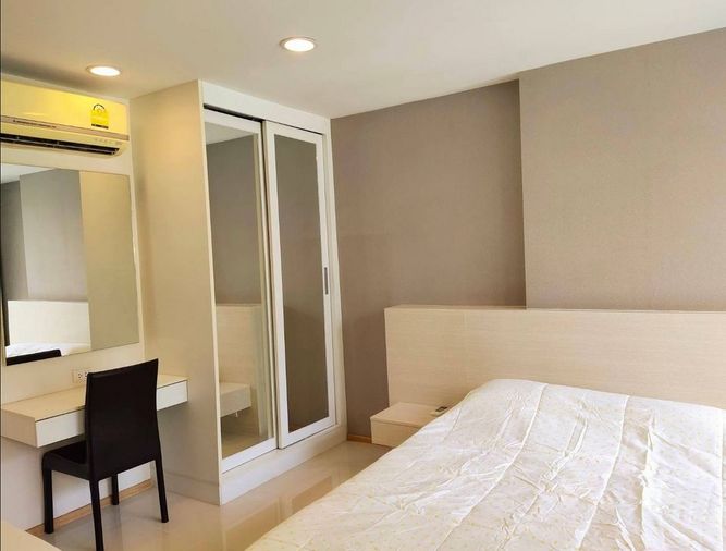 🔵🔵🔵Newly Luxury Room For Rent Acqua Condominium floor 2 view swim 34.64 sqm