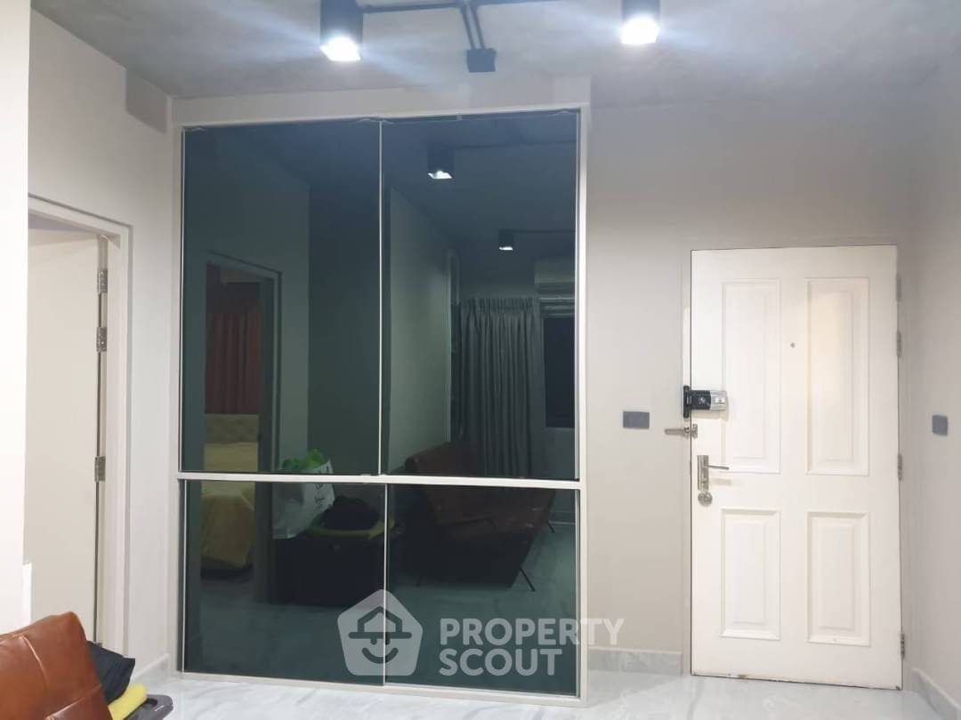 picture 1-BR Condo at My Condo Sathorn-Taksin near BTS Wongwian Yai (ID 1392224) - 2/6