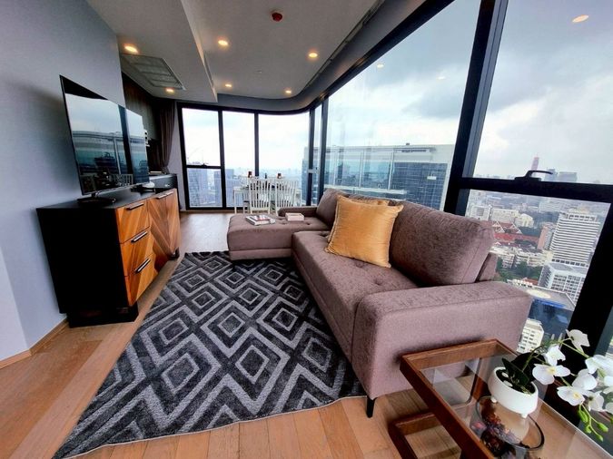 Rent Ashton จุฬา - สีลม 35 ตรม. 2ห้องนอน ชั้นสูง วิวสวย เฟอร์ครบ 65,000 บาท