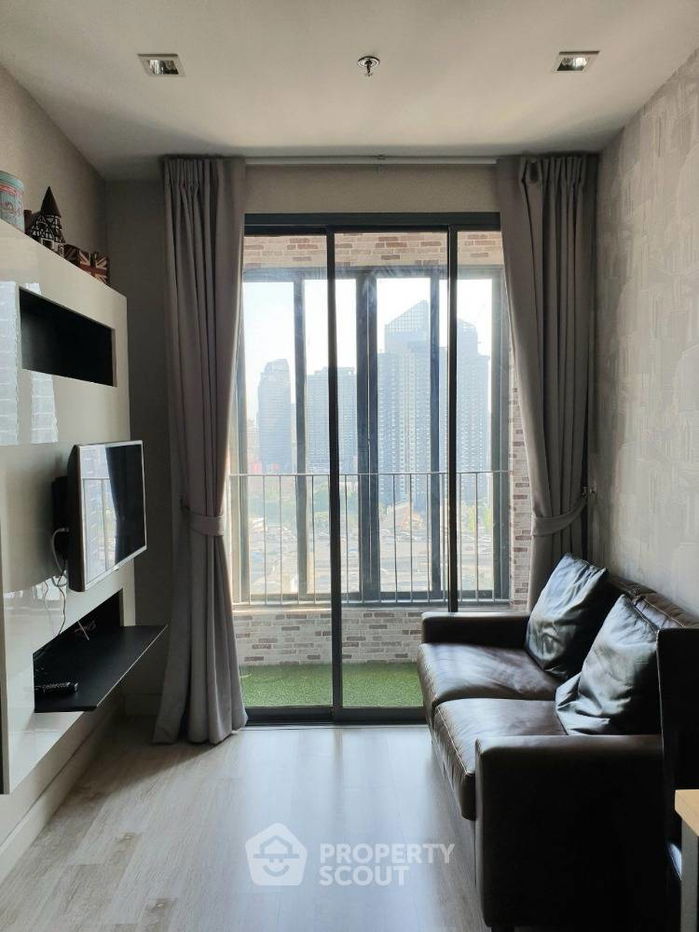 picture 1-BR Condo at Ideo Mobi Rama 9 near MRT Phra Ram 9 (ID 495489) - 1/10