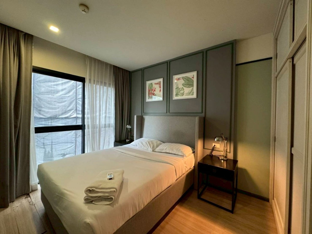 DLUX Condominium For Sell WR-03482