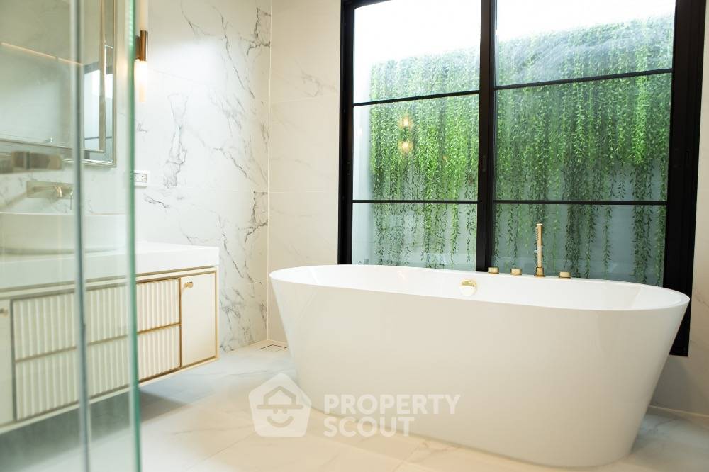 picture 4-BR House at Nantawan Rama 9 - New Krungthep Kreetha in Saphan Sung (ID 1334838) - 42/44