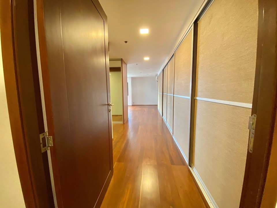 picture 3-BR Condo at Kallista Mansion near ARL Makkasan (ID 1831765) - 13/24