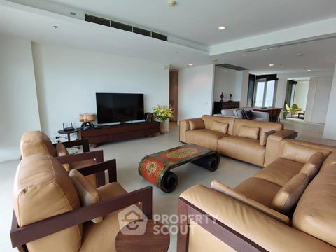 3-BR Condo at The River Condominium near BTS Saphan Taksin (ID 815517)