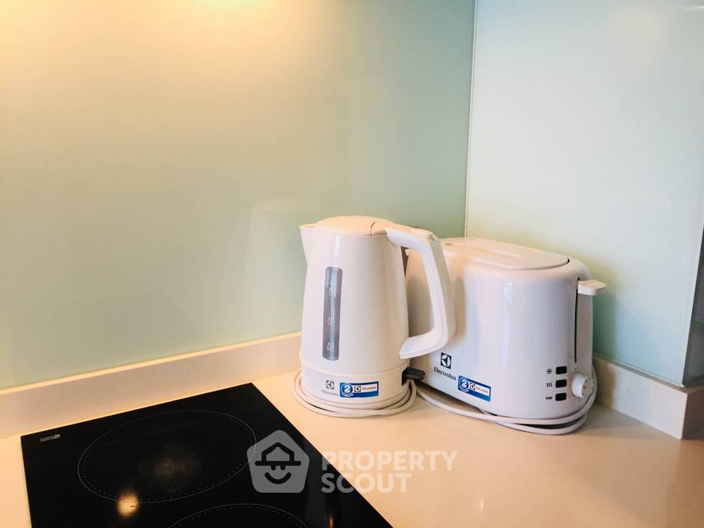 picture 1-BR Condo at Via Botani near BTS Phrom Phong (ID 298284) - 4/10