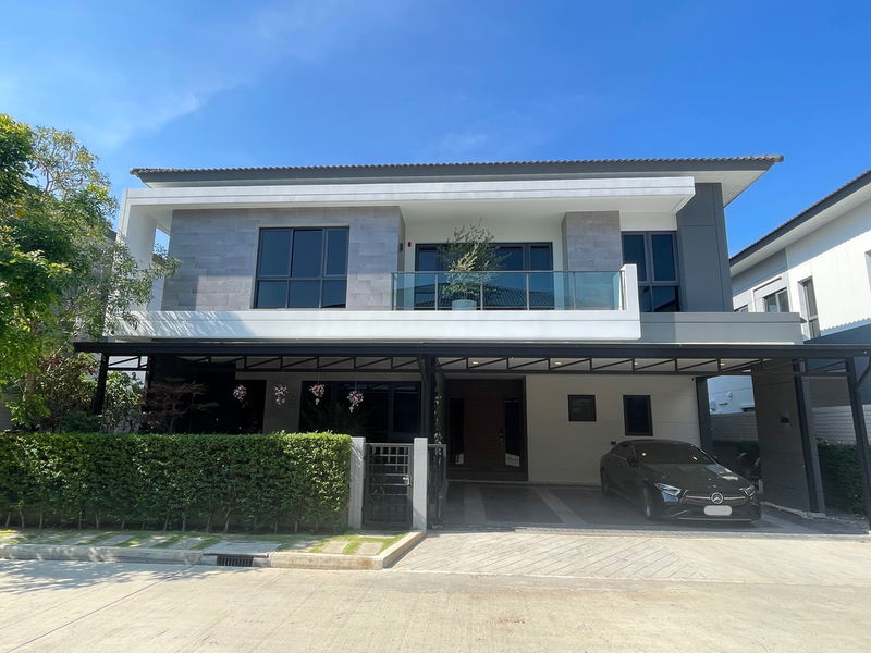 Houses for sale : House for sale near Mega Bangna, The city Bangna, Bangna–Trad Expressway, Kanchanaphisek Ring Road, and Suvarnabhumi Airport