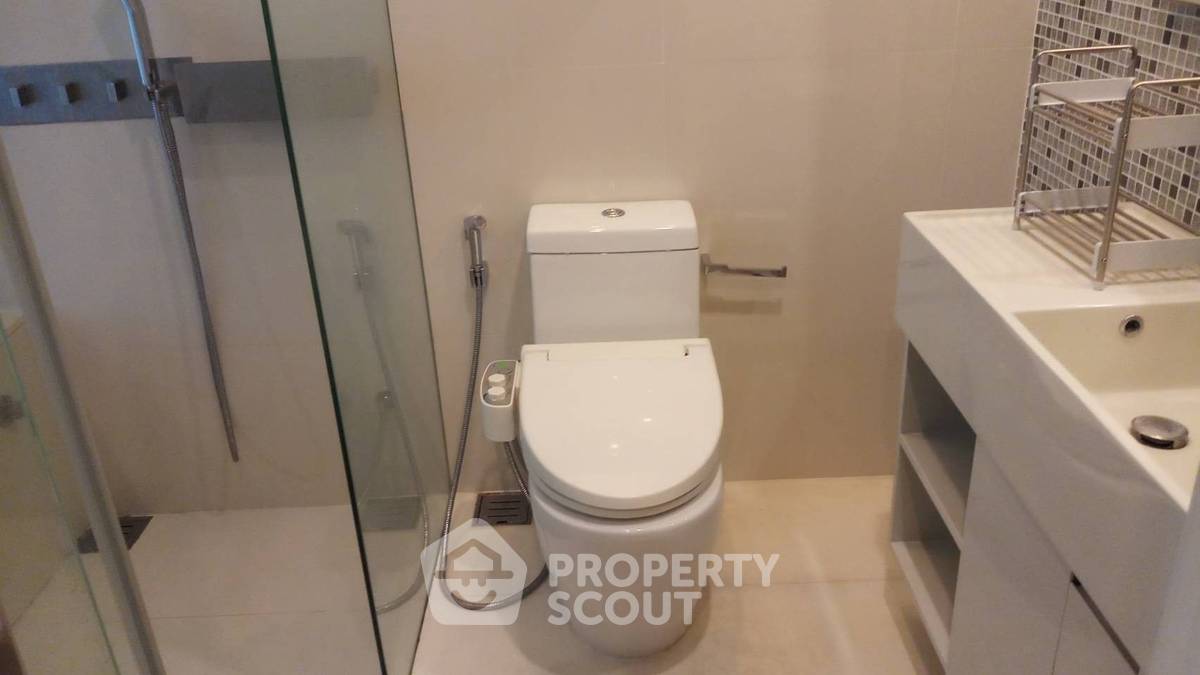 picture 1-BR Condo at The Room Sukhumvit 21 near MRT Sukhumvit (ID 1342120) - 9/9