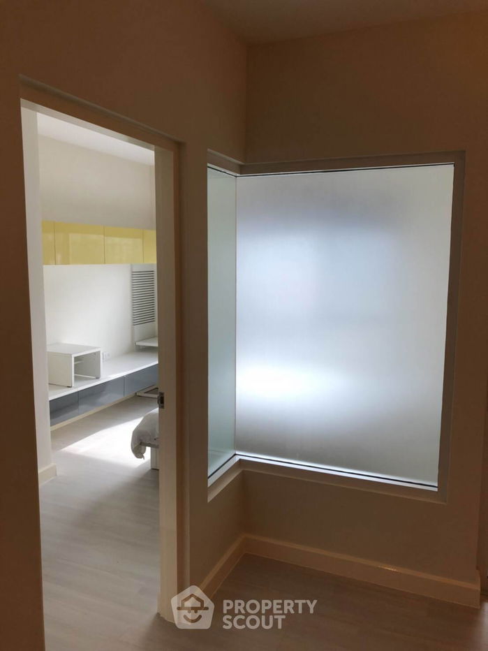 picture 1-BR Condo at The Room Ratchada-Ladprao near MRT Ratchadaphisek (ID 511182) - 6/10