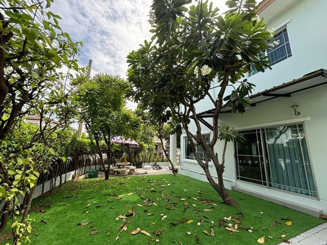 3-bed house for rent, 200 sqm, 66 sq wah, Manthana 2 Onnut - Wongwan