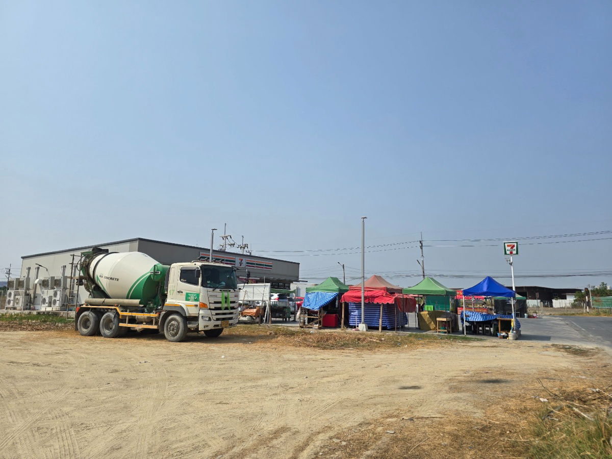 รูป ให้เช่าที่ดิน 7ไร่ ซอยบ้านเก่า 5 ต.บ้านเก่า อ.พานทอง จ.ชลบุรี ใกล้นิคมอมตะ 1กม. หัวมุมมี 7-Eleven - รูปที่ 4/9