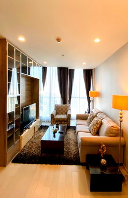 Condos for rent : ● High Floor ● Tower B, 30+ Floor | 75.45 sq.m. 2 Beds | Condo skywalk connect to BTS ploenchit and Central Embassy