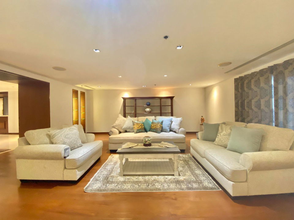 picture 3-BR Condo at Kallista Mansion near ARL Makkasan (ID 1831765) - 1/24
