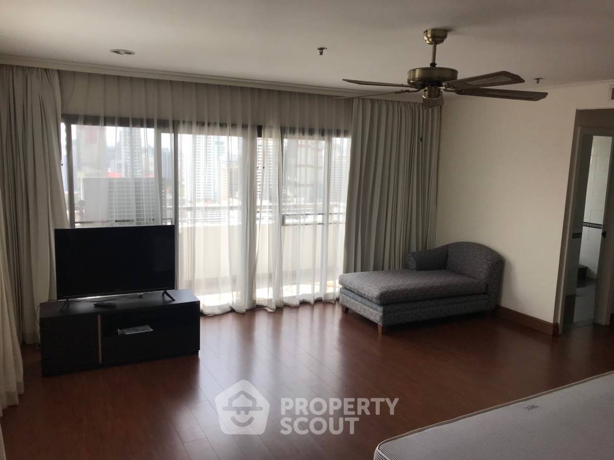 picture 3-BR Condo at Kallista Mansion near ARL Makkasan (ID 646195) - 15/20