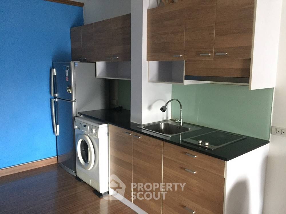 picture 2-BR Condo at My Resort Bangkok Condominium near MRT Phetchaburi (ID 387111) - 3/8