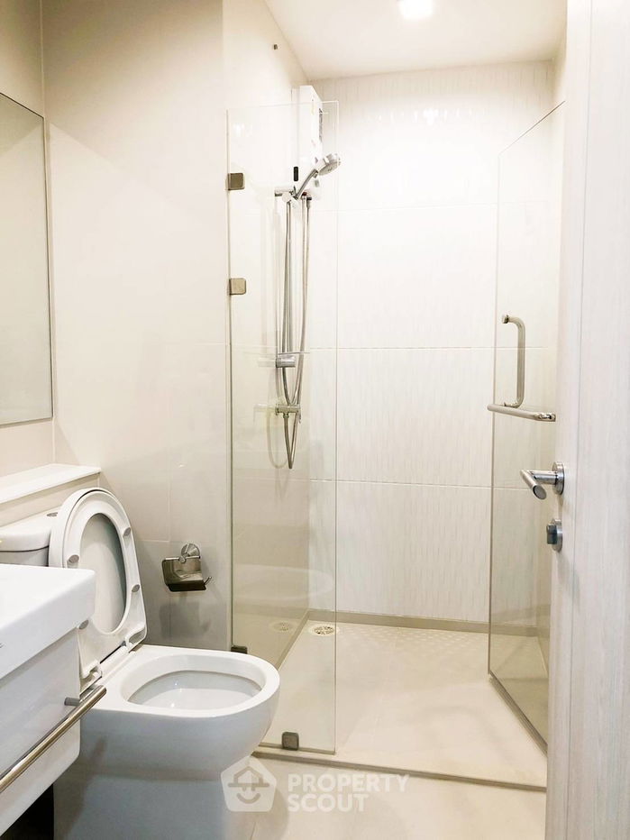 picture 2-BR Condo at Life One Wireless near BTS Phloen Chit (ID 890005) - 2/9