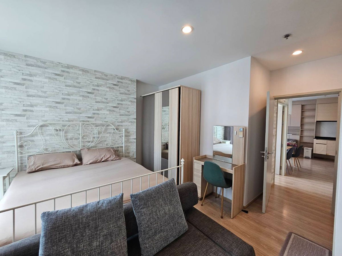 picture Noble Revolve Ratchada two bedroom two bath - 10/13
