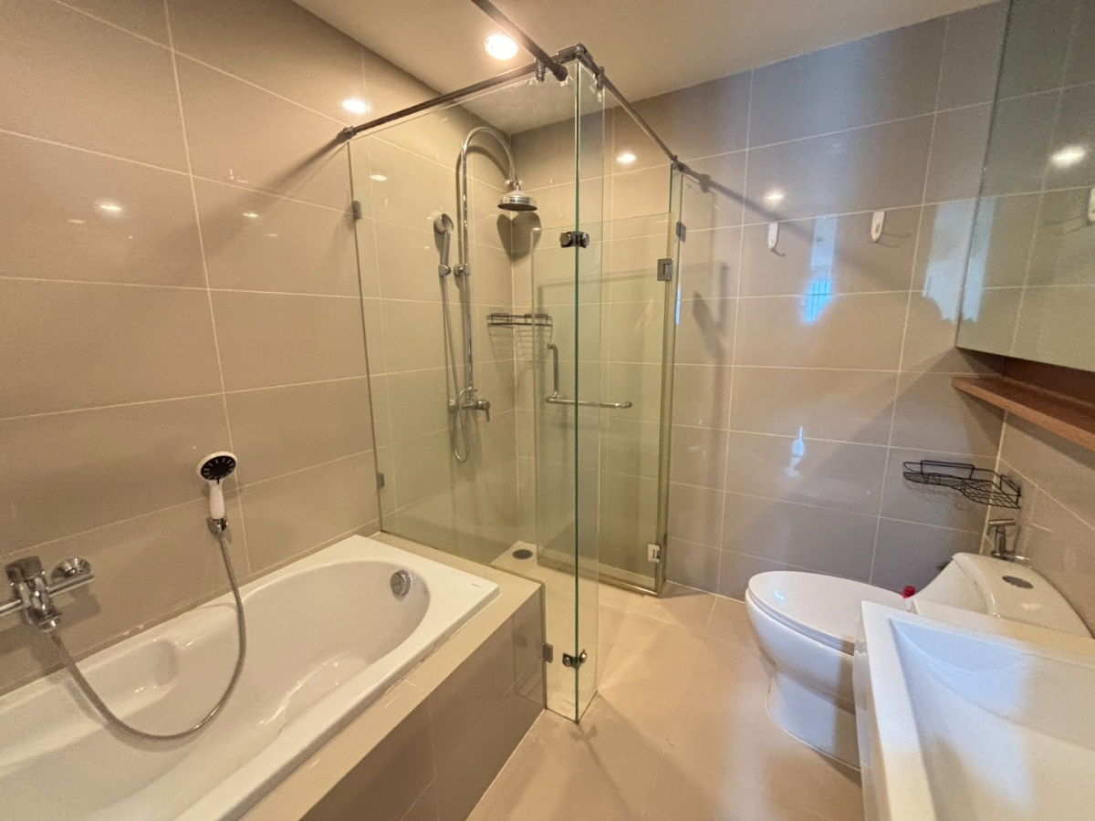 picture Condo for rent :  15 Sukhumvit Residence (BTS Nana )(Rt-01) - 36/40