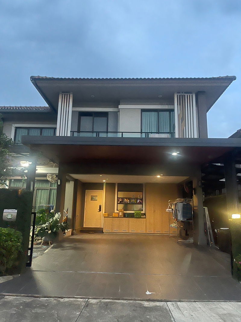 Houses for rent : Luxury detached house for rent, The Plant Exclusique Phatthanakan 38