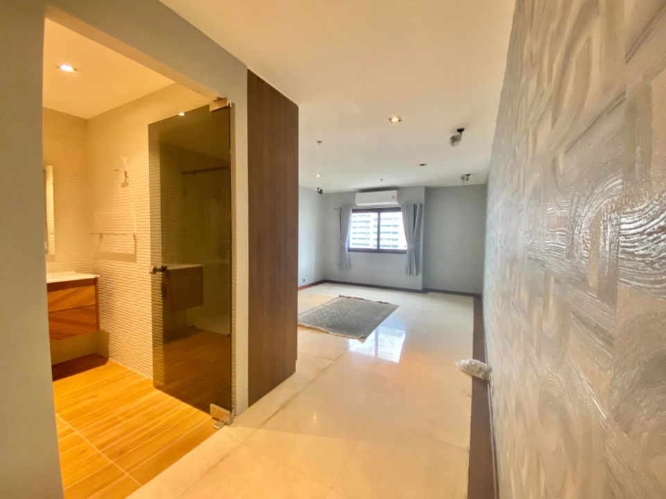 picture 3-BR Condo at Kallista Mansion near ARL Makkasan (ID 1831765) - 12/24